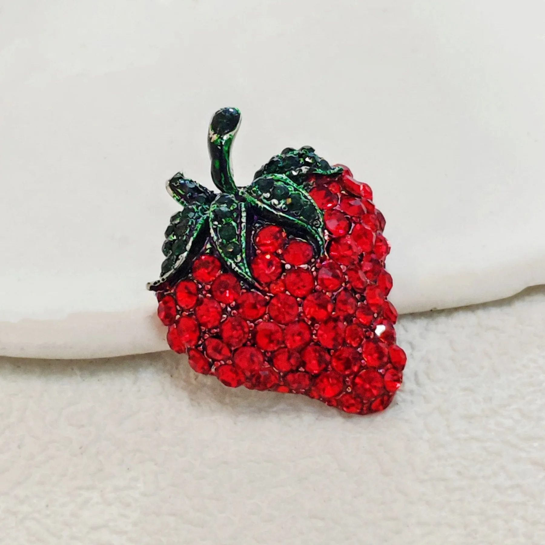 Fabulous Petite Red Rhinestone Strawberry Brooch Pin Vintage Fruit Costume Jewelry